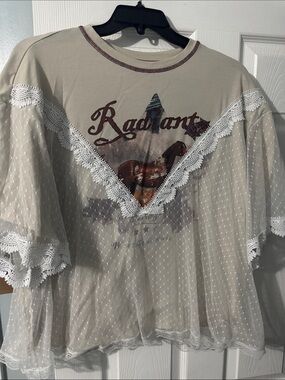 Oversized Radiant Lace-Trim Beige Graphic Top